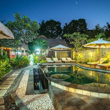 The Nichos Bungalows And Villas Nusa Lembongan Exterior foto