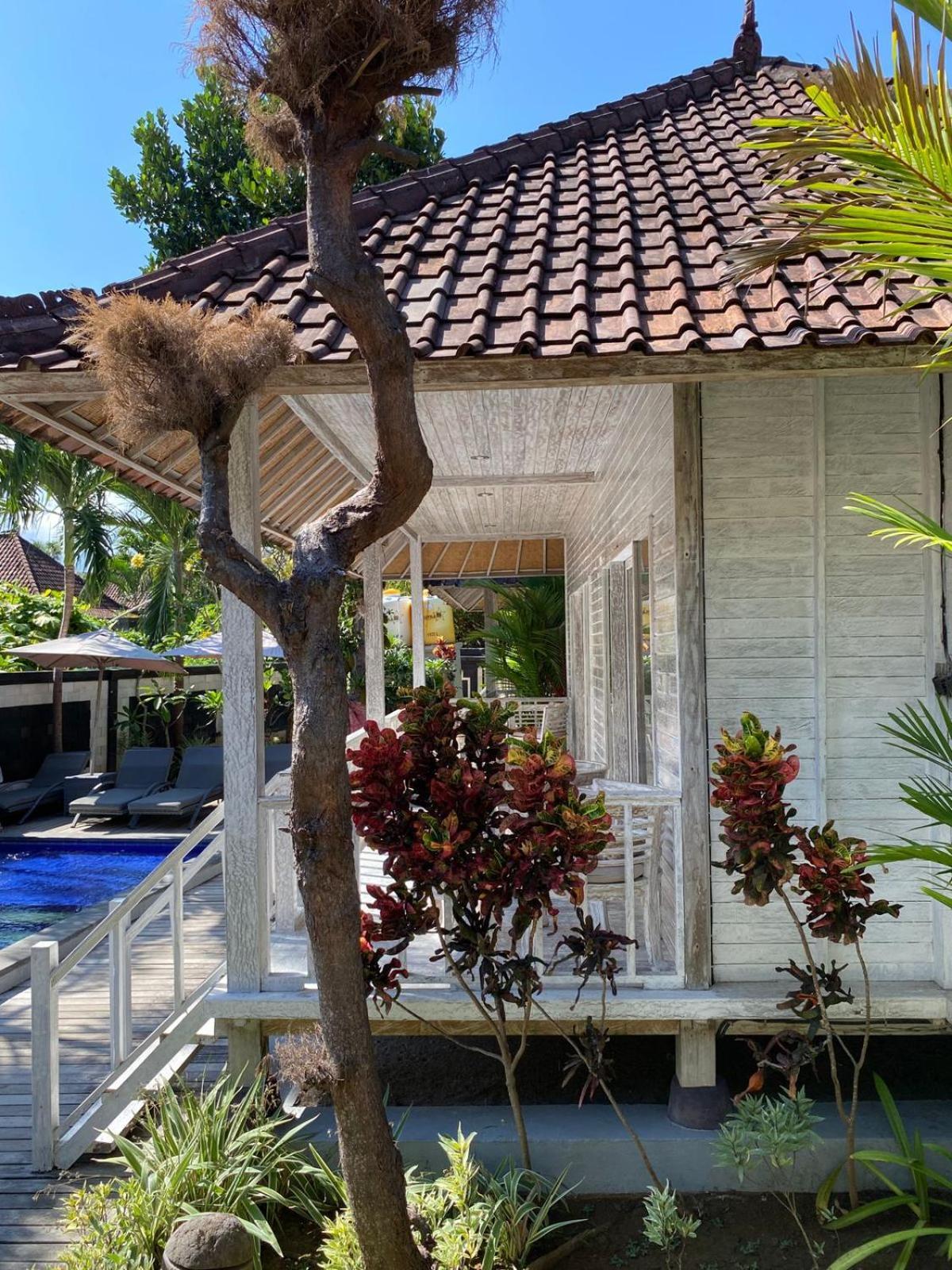 The Nichos Bungalows And Villas Nusa Lembongan Exterior foto