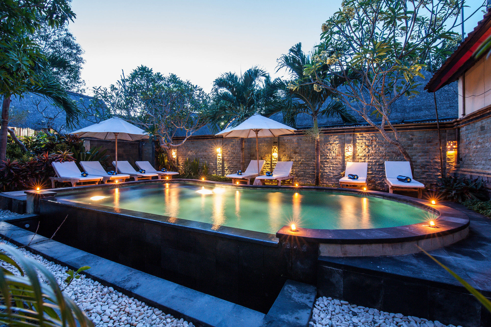 The Nichos Bungalows And Villas Nusa Lembongan Exterior foto